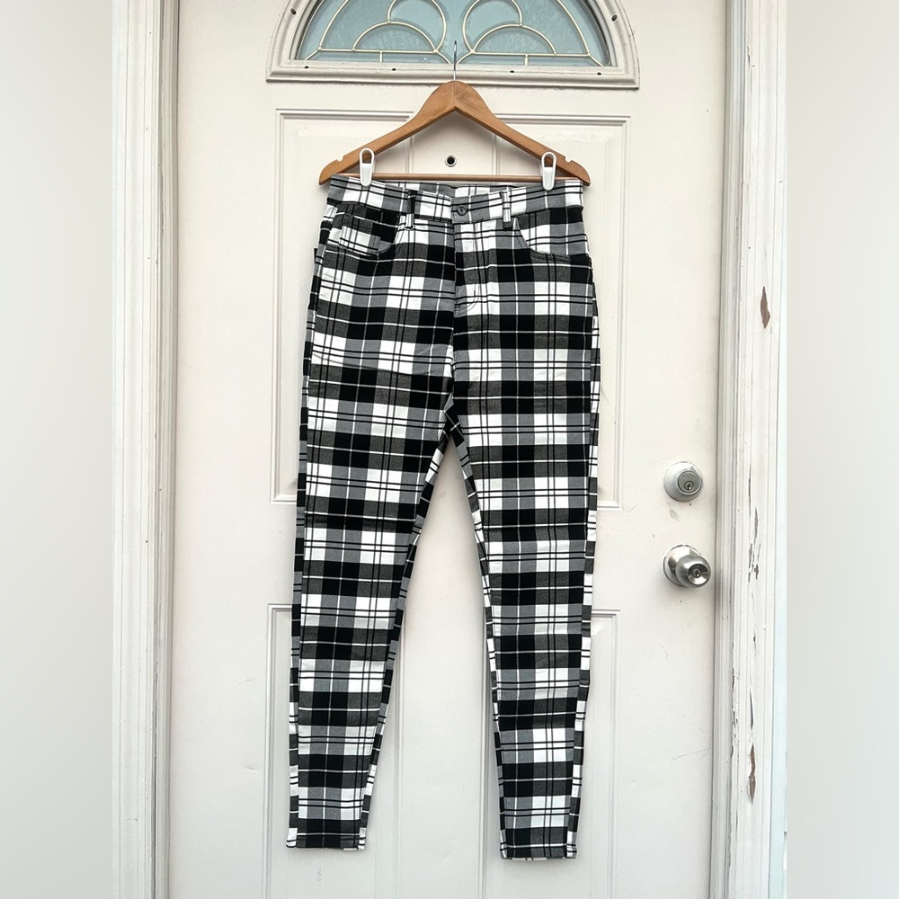 #R18 Men’s White and Black Plaid Slim Stretch Pants - Picture 3 of 3